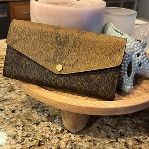 Authentic Louis Vuitton Long Wallet